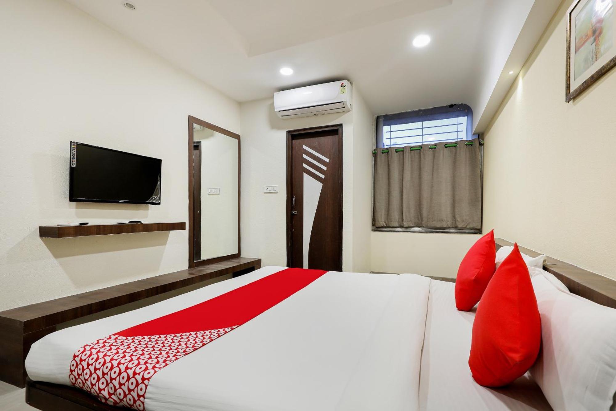 Oyo Hotel Relax Indaur Exteriér fotografie